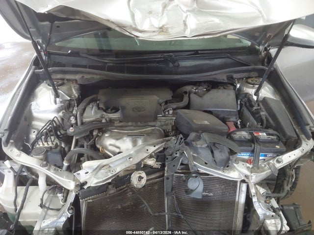 44850742 :رقم المزاد ، 4T1BF1FK8GU240398 vin ، 2016 Toyota Camry Se مزاد بيع