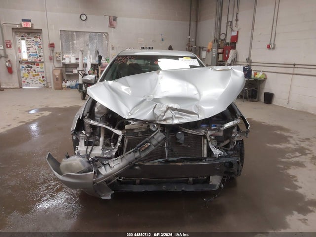 44850742 :رقم المزاد ، 4T1BF1FK8GU240398 vin ، 2016 Toyota Camry Se مزاد بيع