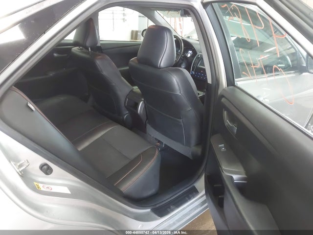 44850742 :رقم المزاد ، 4T1BF1FK8GU240398 vin ، 2016 Toyota Camry Se مزاد بيع