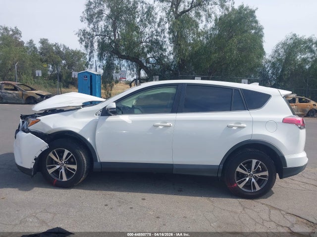 Продаж на аукціоні авто 2018 Toyota Rav4 Xle, vin: JTMWFREV5JJ192271, номер лоту: 44850775