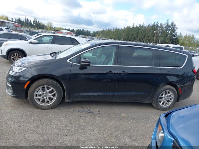 Продаж на аукціоні авто 2023 Chrysler Pacifica Touring L, vin: 2C4RC1BG8PR631948, номер лоту: 44850784