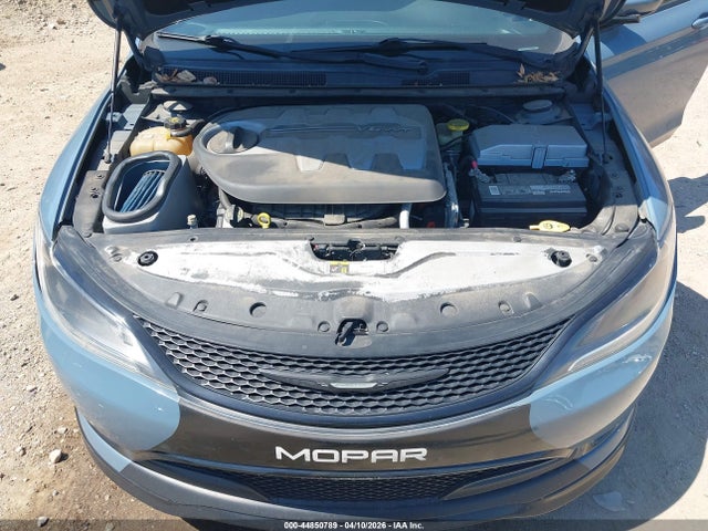 2015 Chrysler 200 S მანქანა იყიდება აუქციონზე, vin: 1C3CCCDG0FN636463, აუქციონის ნომერი: 44850789