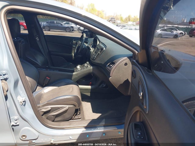 2015 Chrysler 200 S მანქანა იყიდება აუქციონზე, vin: 1C3CCCDG0FN636463, აუქციონის ნომერი: 44850789