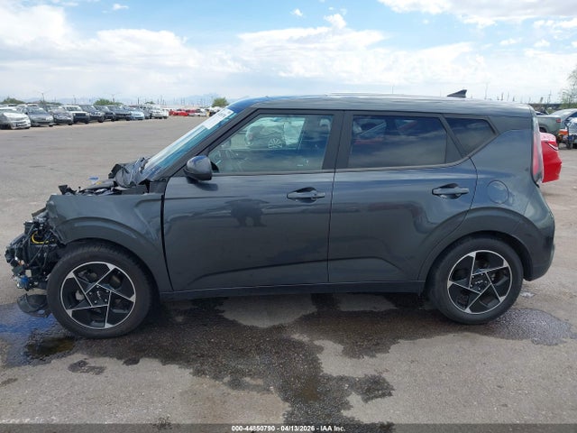 KNDJ33AU7P7890304 KIA SOUL EX