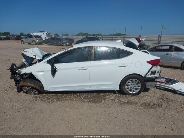 Продаж на аукціоні авто 2018 Hyundai Elantra Se, vin: 5NPD74LF6JH401979, номер лоту: 44850795