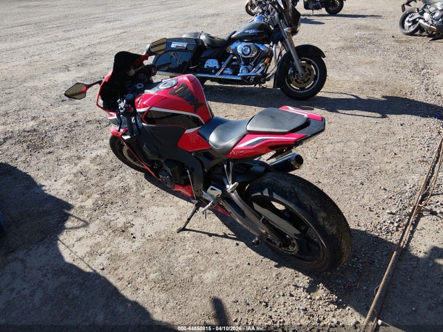 Honda CBR1000 RR 2018 JH2SC7712JK100556 Image 3