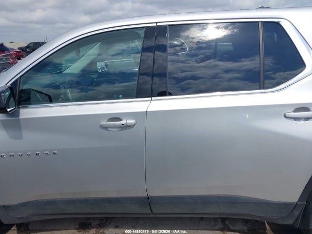 Chevrolet Traverse Ls 2019 1GNERFKW8KJ130810 Image 15
