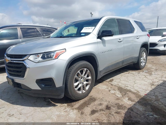 Chevrolet Traverse Ls 2019 1GNERFKW8KJ130810 Image 2
