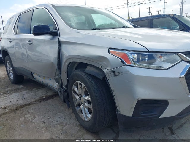 Chevrolet Traverse Ls 2019 1GNERFKW8KJ130810 Image 6