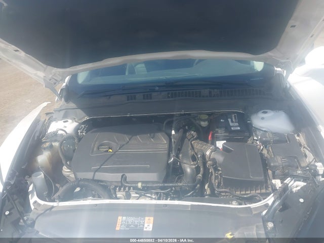 3FA6P0HD8FR115294 Ford FUSION SE