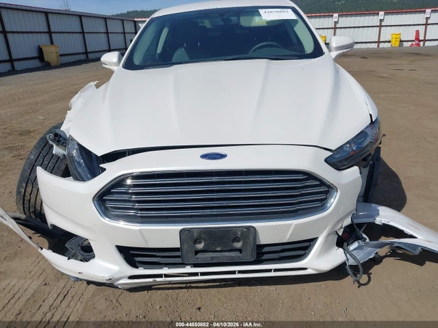 3FA6P0HD8FR115294 Ford FUSION SE