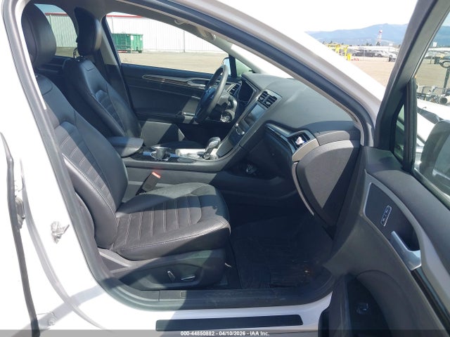 3FA6P0HD8FR115294 Ford FUSION SE