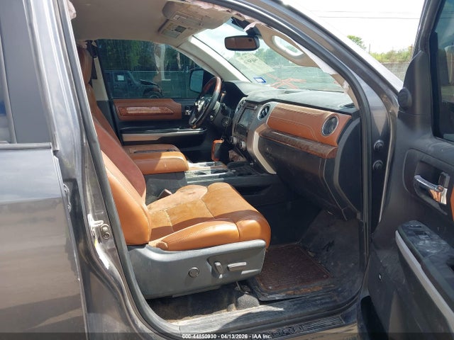 5TFAW5F1XJX727249 Toyota Tundra 1794 5.7l V8