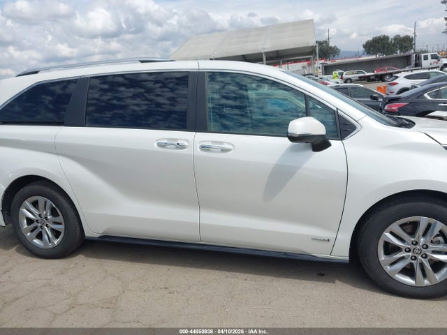 5TDZRKEC7MS009776 Toyota Sienna Limited