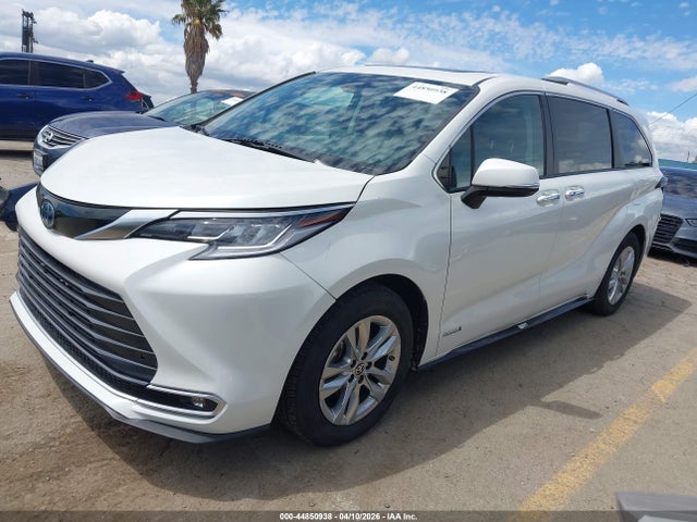 5TDZRKEC7MS009776 Toyota Sienna Limited