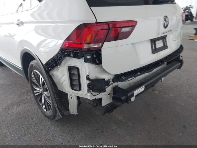 2024 Volkswagen Tiguan 2.0t Wolfsburg Edition მანქანა იყიდება აუქციონზე, vin: 3VV6B7AXXRM228074, აუქციონის ნომერი: 44850940
