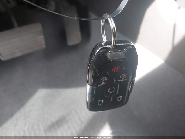 Продажа на аукционе авто 2019 Chevrolet Suburban Lt, vin: 1GNSKHKC9KR284307, номер лота: 44850996