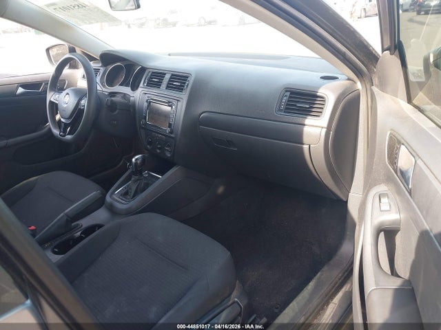 2015 Volkswagen Jetta 2.0l S მანქანა იყიდება აუქციონზე, vin: 3VW2K7AJ1FM280470, აუქციონის ნომერი: 44851017