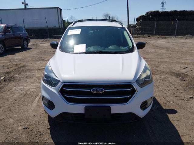 1FMCU9GD1HUC21301 Ford ESCAPE SE