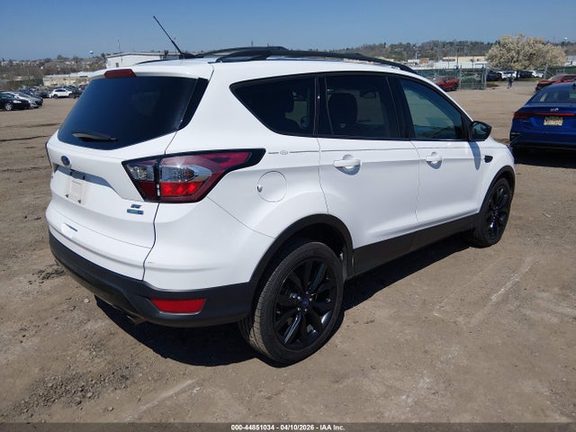 1FMCU9GD1HUC21301 Ford ESCAPE SE