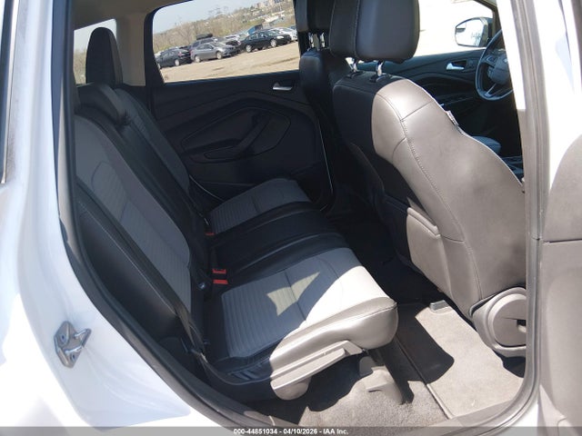 1FMCU9GD1HUC21301 Ford ESCAPE SE