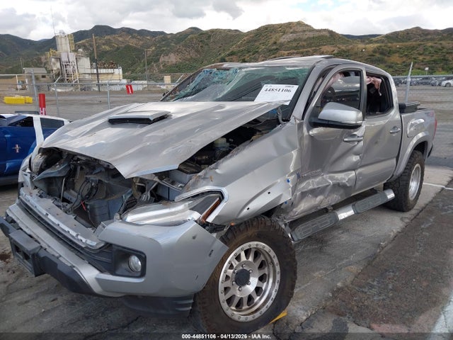 5TFCZ5AN2GX007558 Toyota Tacoma