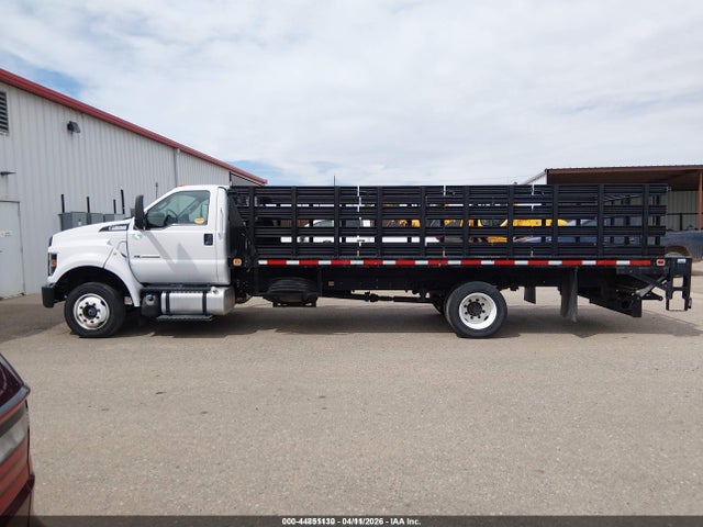 Ford F-650 Diesel Kick-up Frame 2018 1FDNF6EC1JDF00216 Image 17