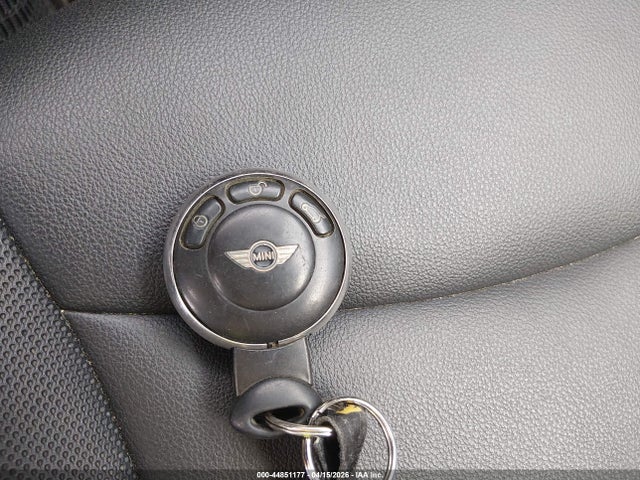 Продажа на аукционе авто 2011 Mini Cooper, vin: WMWSU3C51BT099383, номер лота: 44851177
