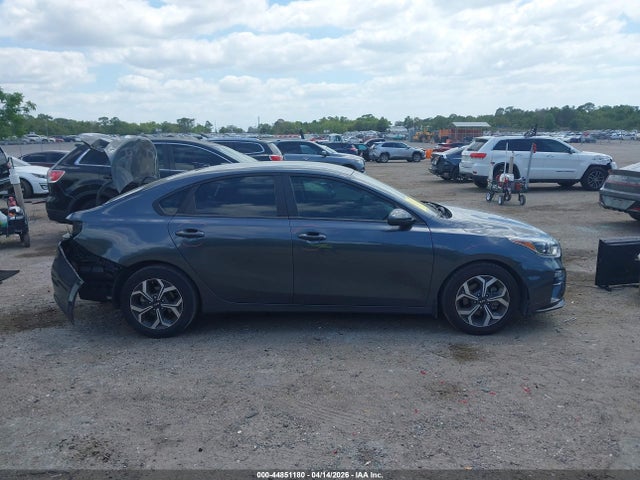 2020 Kia Forte Lxs მანქანა იყიდება აუქციონზე, vin: 3KPF24AD7LE225315, აუქციონის ნომერი: 44851180