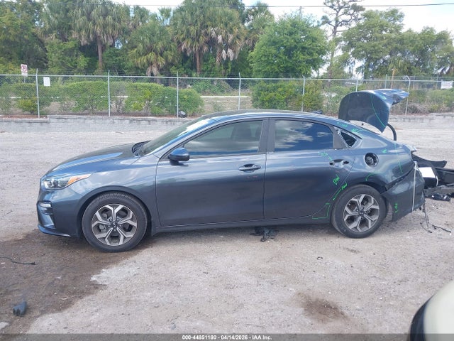 2020 Kia Forte Lxs მანქანა იყიდება აუქციონზე, vin: 3KPF24AD7LE225315, აუქციონის ნომერი: 44851180
