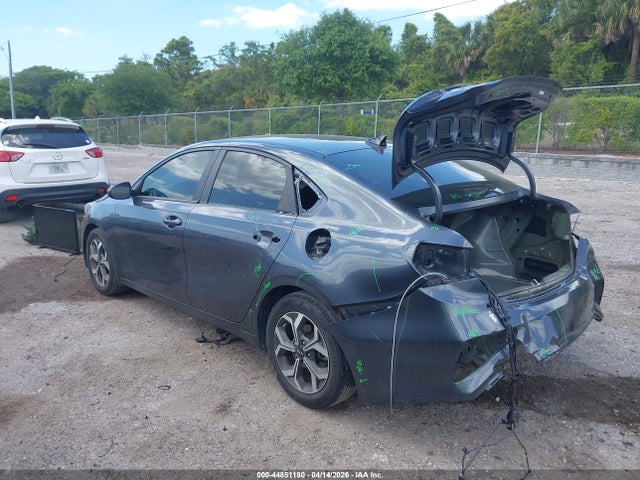 2020 Kia Forte Lxs მანქანა იყიდება აუქციონზე, vin: 3KPF24AD7LE225315, აუქციონის ნომერი: 44851180