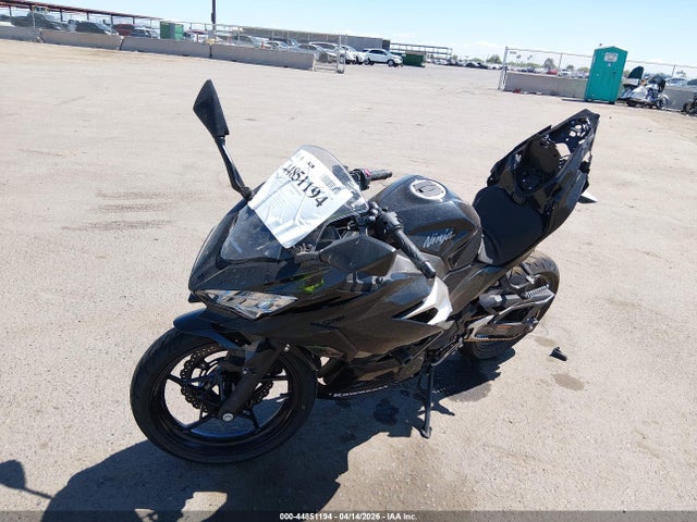 JKAEXKH11JDA14264 Kawasaki EX400