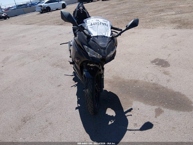 JKAEXKH11JDA14264 Kawasaki EX400