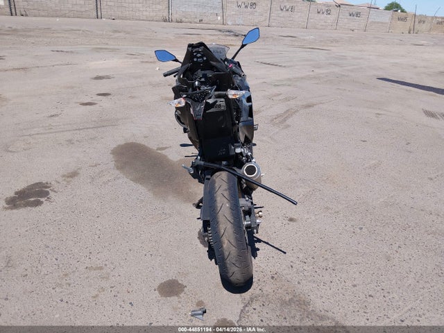 JKAEXKH11JDA14264 Kawasaki EX400