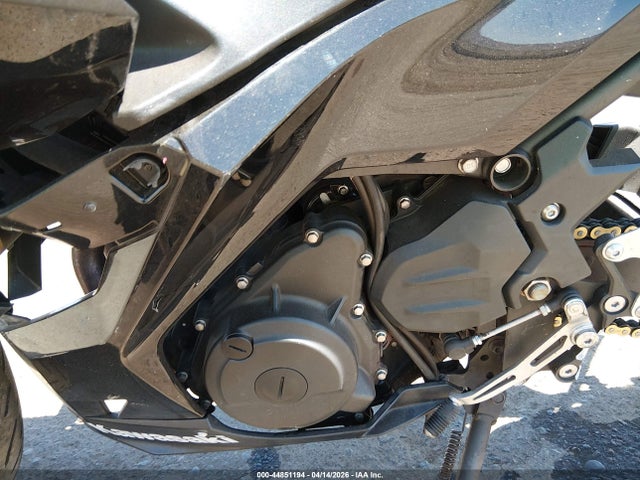 JKAEXKH11JDA14264 Kawasaki EX400