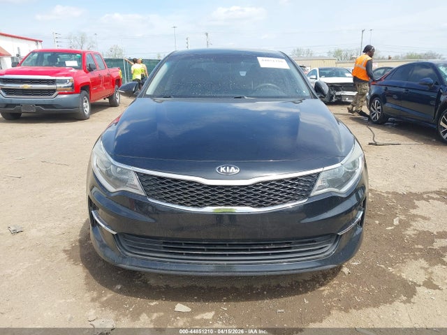2018 Kia Optima Lx მანქანა იყიდება აუქციონზე, vin: 5XXGT4L3XJG263860, აუქციონის ნომერი: 44851210