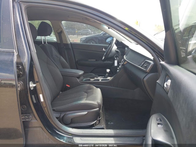 2018 Kia Optima Lx მანქანა იყიდება აუქციონზე, vin: 5XXGT4L3XJG263860, აუქციონის ნომერი: 44851210