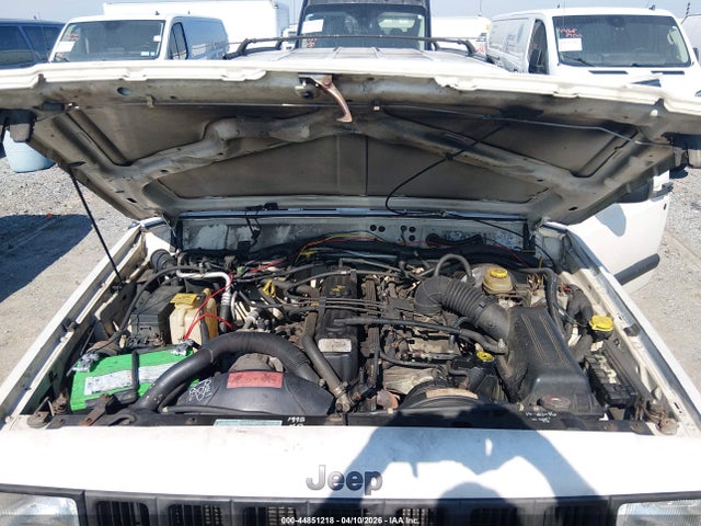 Auction sale of the 1998 Jeep Cherokee Classic/sport, vin: 1J4FJ68S4WL225443, lot number: 44851218