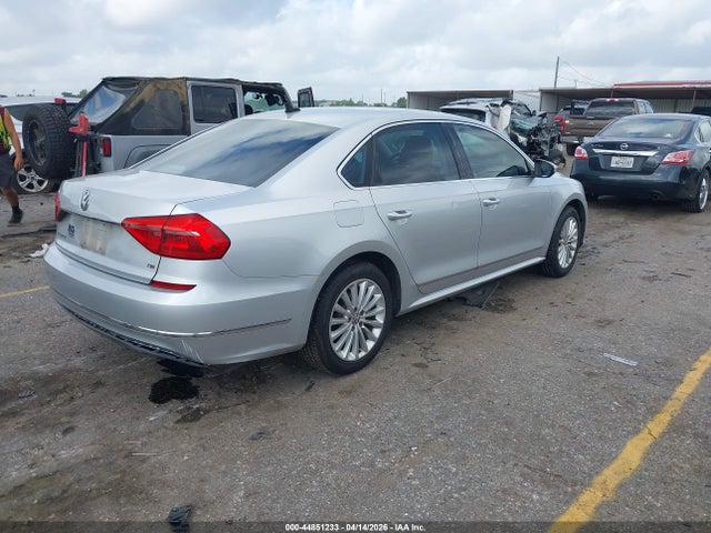Aukcja sprzedaży 2016 Volkswagen Passat 1.8t Se, vin: 1VWBT7A34GC027564, numer aukcji: 44851233
