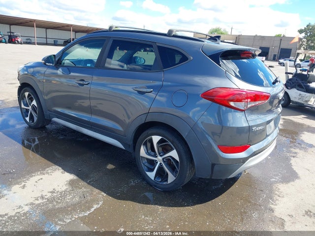KM8J3CA26JU631273 Hyundai Tucson Value