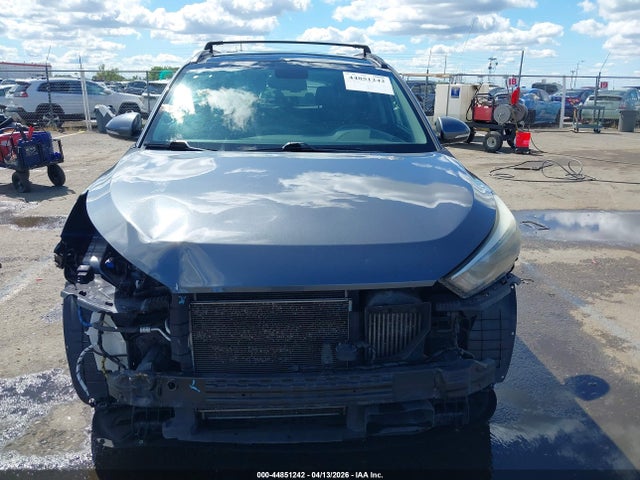KM8J3CA26JU631273 Hyundai Tucson Value