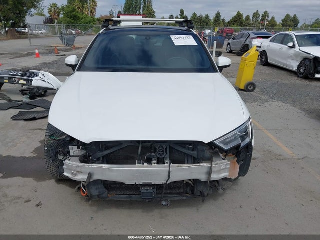 WAUUPBFF5HA087370 Audi A3 E-tron 1.4t Premium