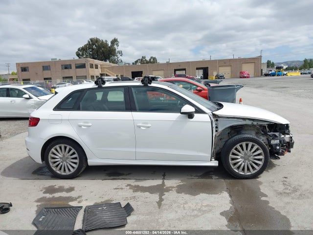 WAUUPBFF5HA087370 Audi A3 E-tron 1.4t Premium