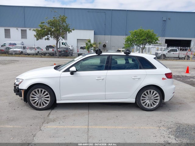 WAUUPBFF5HA087370 Audi A3 E-tron 1.4t Premium