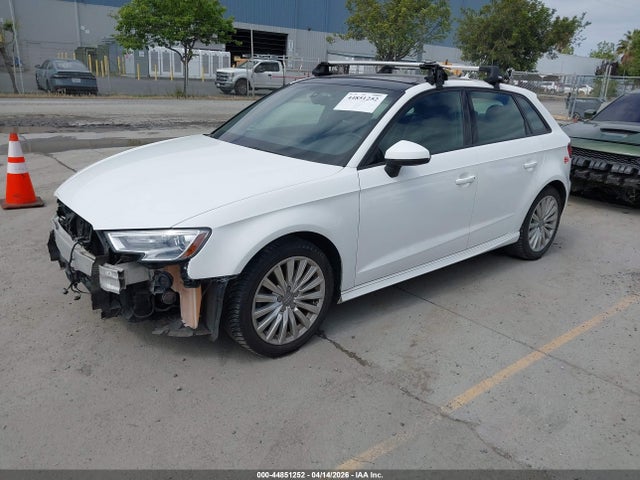 WAUUPBFF5HA087370 Audi A3 E-tron 1.4t Premium