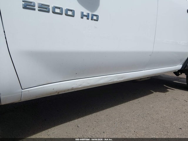 1GC4YLE70NF234130 Chevrolet Silverado 2500hd 4wd Standard Bed Wt