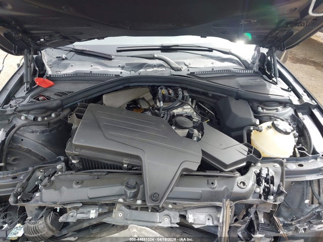 WBA8A9C54GK615982 BMW 320i