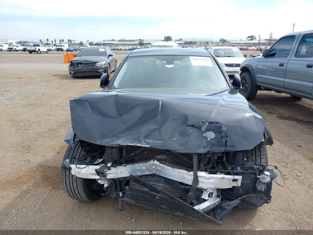 WBA8A9C54GK615982 BMW 320i