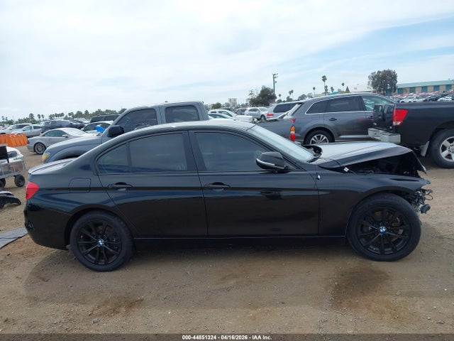 WBA8A9C54GK615982 BMW 320i