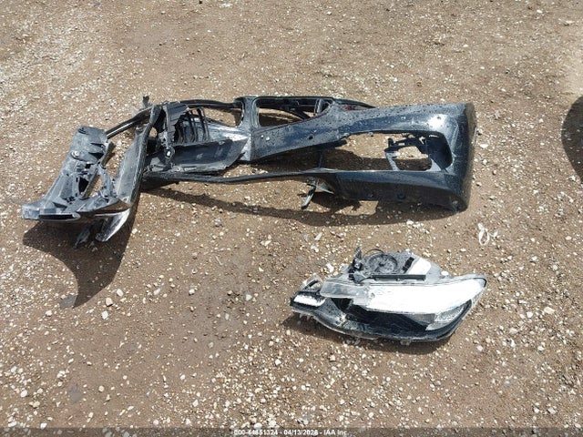 WBA8A9C54GK615982 BMW 320i